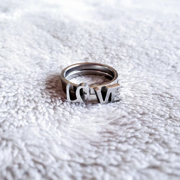 silver metal LOVE letters interlocking stacking double band rings set - Picture 2 of 4